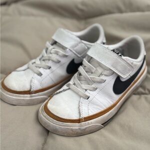 Nike kids toddler size 11c sneakers